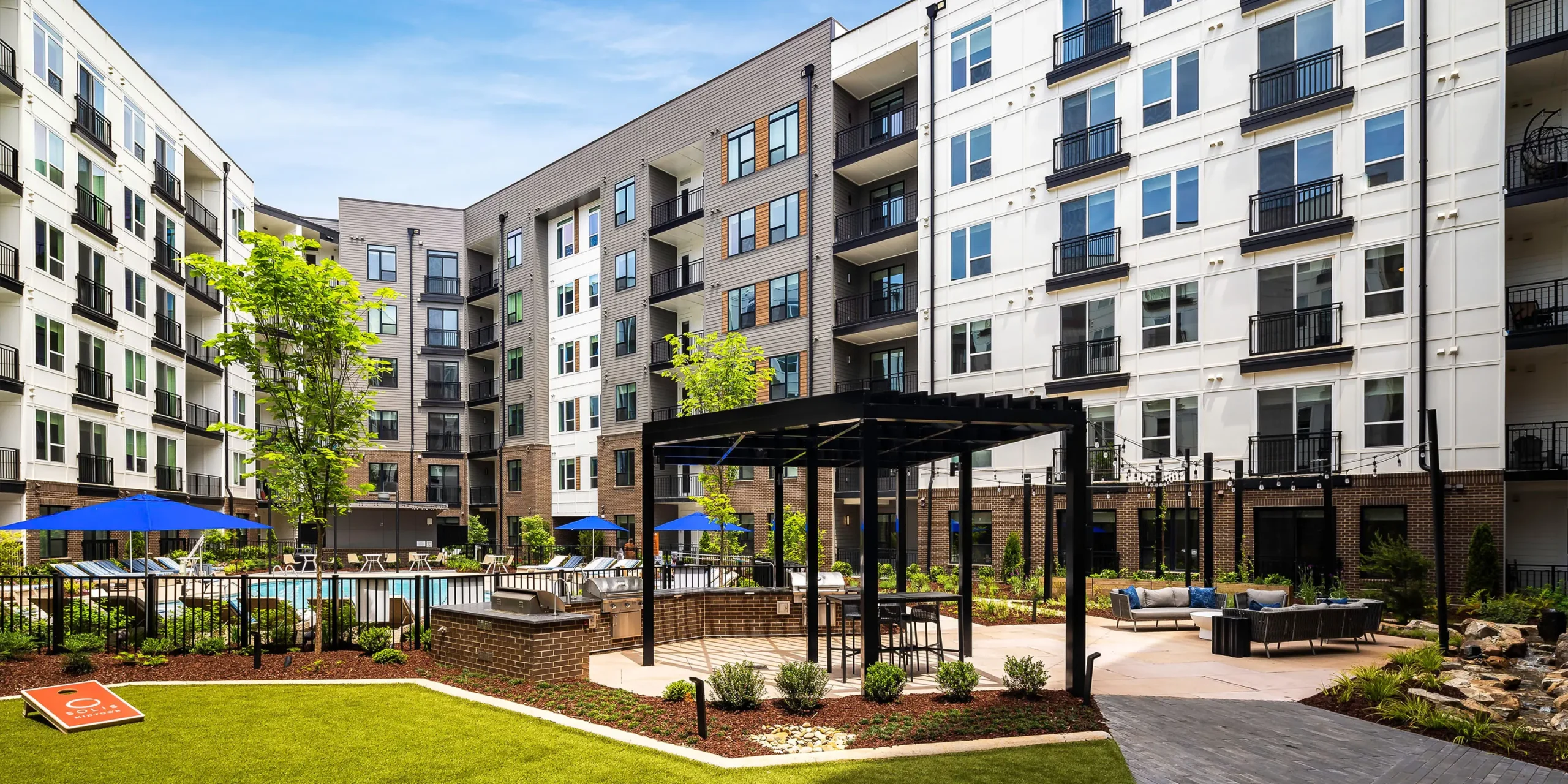 Solis Midtown Multifamily, Exterior View of Pool and Outdoor Amenities